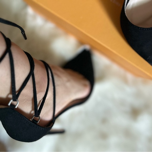 Pointed stiletto black heels - Picture 5 of 11